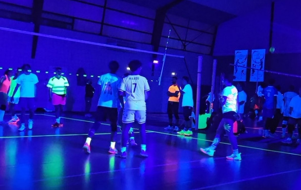 TOURNOIS FLUO